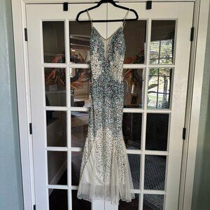 Faviana Glamour Formal Nude/Multi Sequin Tulle Floor Length Dress Size 0